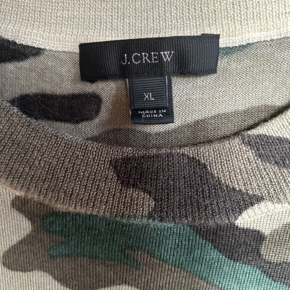 J.Crew Women’s 100% Merino Wool Crew Neck Sweater In Green/Brown Camo Size: XL - Picture 3 of 6